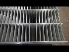 Q235 İnşaat için çelik tel kaynaklı ağ levhası 650g/m2