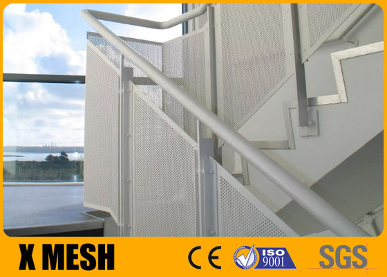 1.22 X 2.44m Boyut Paslanmaz Çelik Delikli Metal Mesh Merdivenler İçin Yuvarlak Delik Şekli