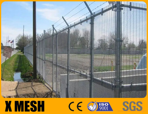 Sıcak Galvanizli Gümüş Renkli Anti tırmanış örgü Çit 358 Anti Cut Clear View Wire Mesh Panels