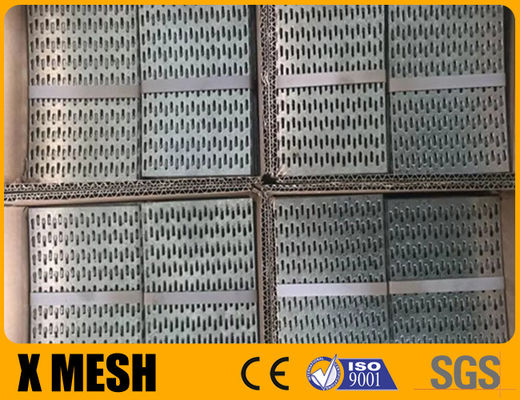 ASTM A 924 Standart Çete Çivi Plakası, bir çubuktan geçen kabloyu korumak için kullanılır